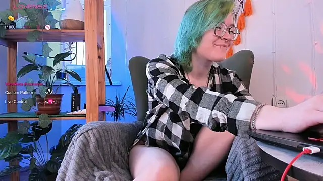 alisahug online show from 03/19/25, 06:03