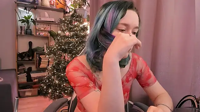 alisahug online show from 12/19/25, 07:33