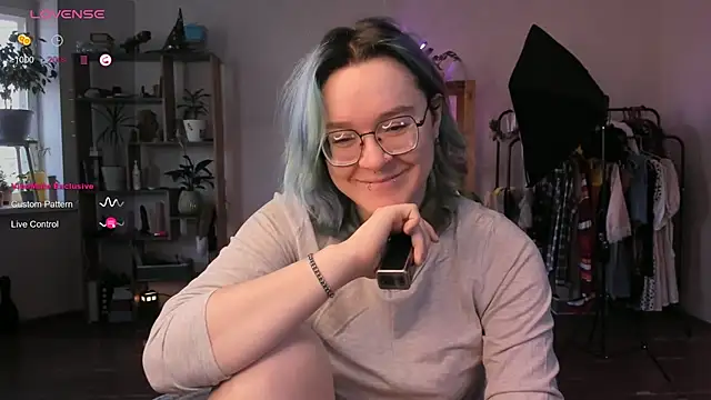 alisahug online show from 09/20/25, 06:29