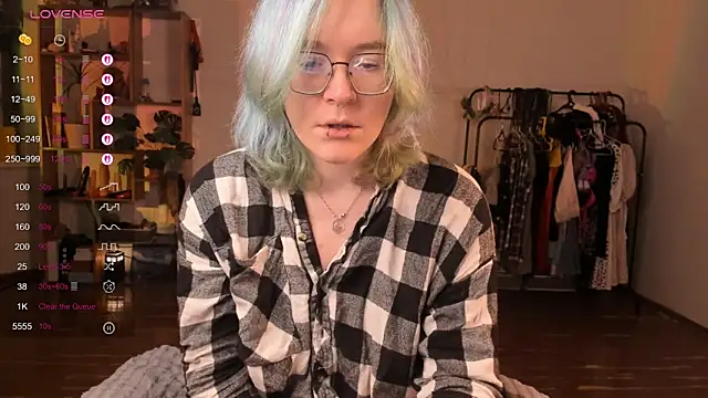 alisahug online show from 10/02/25, 03:26