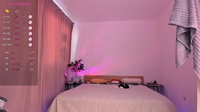 alisahug online show from 05/06/26, 01:37