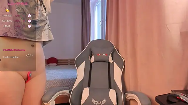 alisahug online show from 12/15/25, 10:10