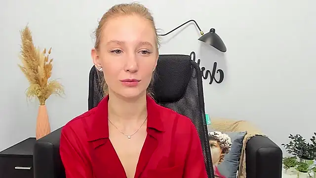 LolaWilsons online show from 03/20/25, 09:15