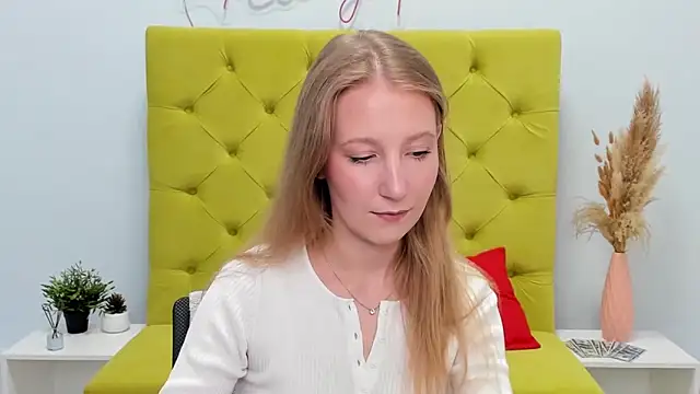 LolaWilsons online show from 05/04/26, 08:17