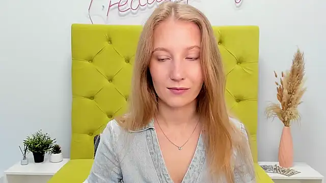 LolaWilsons online show from 05/16/26, 07:29