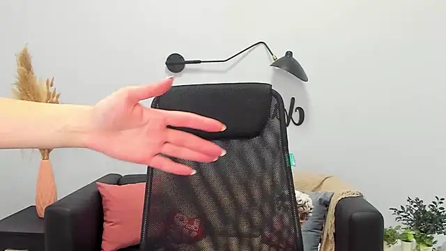 LolaWilsons online show from 02/26/25, 10:05