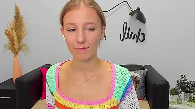 LolaWilsons online show from 11/03/25, 11:14