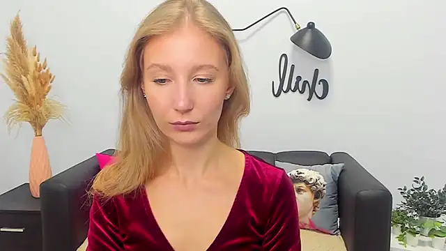 LolaWilsons online show from 09/29/25, 09:16