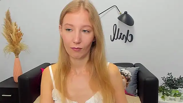 LolaWilsons online show from 09/27/25, 08:20