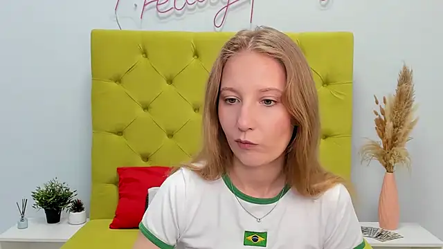 LolaWilsons online show from 05/19/26, 08:10