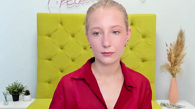 LolaWilsons online show from 04/14/26, 06:51