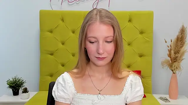 LolaWilsons online show from 02/10/26, 07:18