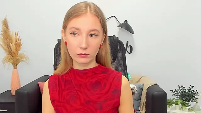 LolaWilsons online show from 02/24/25, 06:16