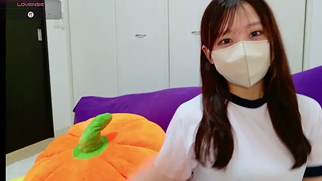 Snapshot of sara-a-jp chatting on 10/06/25, 10:16 sara-a-jp online show from 10/06/25, 10:16