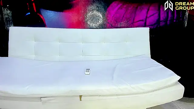 SlimLoves online show from 11/19/25, 09:37