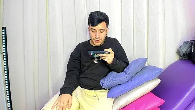 SlimLoves online show from 02/08/26, 07:06