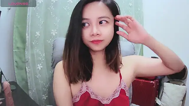 Snapshot of Candy_bee520 chatting on 03/18/25, 03:55 Candy bee520 online show from 03/18/25, 03:55