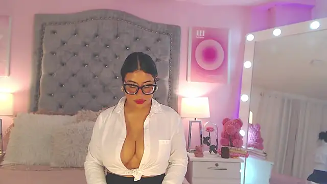 Snapshot of AshleyFerrer chatting on 03/22/25, 10:04 AshleyFerrer online show from 03/22/25, 10:04