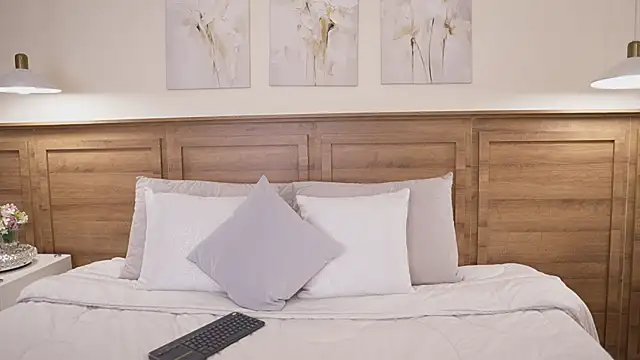 Amber Rush  online show from 04/09/26, 11:44