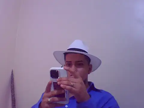 Malandralle online show from 12/05/25, 01:27