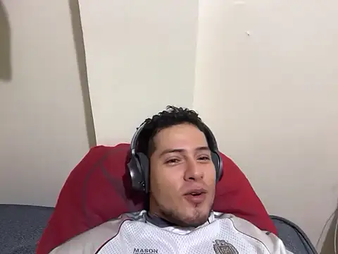 Malandralle online show from 11/26/25, 05:07