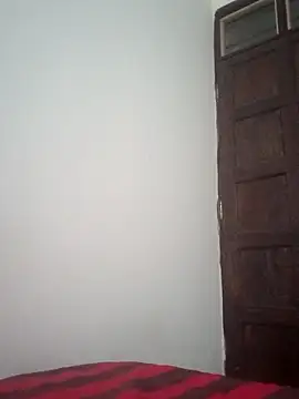 Snapshot of bebsexy chatting on 10/15/25, 10:23 bebsexy online show from 10/15/25, 10:23