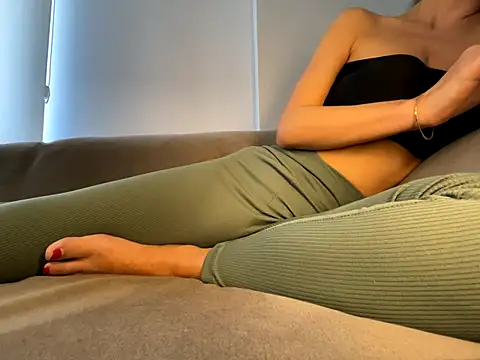 khaaleesiii online show from 12/03/25, 08:14