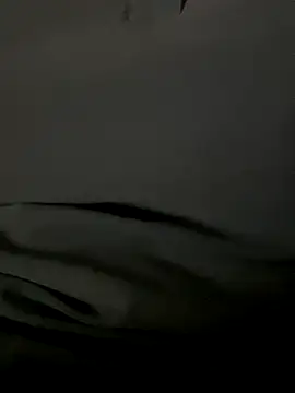 Tuongvy05 online show from 10/16/25, 04:26