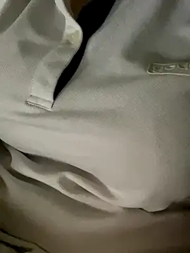 Tuongvy05 online show from 10/23/25, 04:38