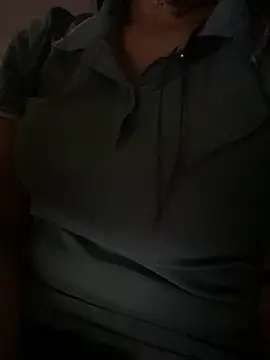 Tuongvy05 online show from 10/19/25, 04:43