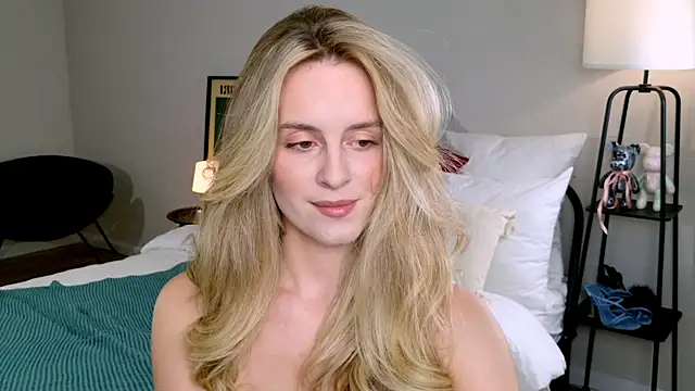 RozzitaBedberry online show from 10/11/25, 02:07