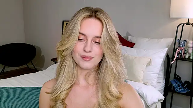 RozzitaBedberry online show from 10/05/25, 12:07