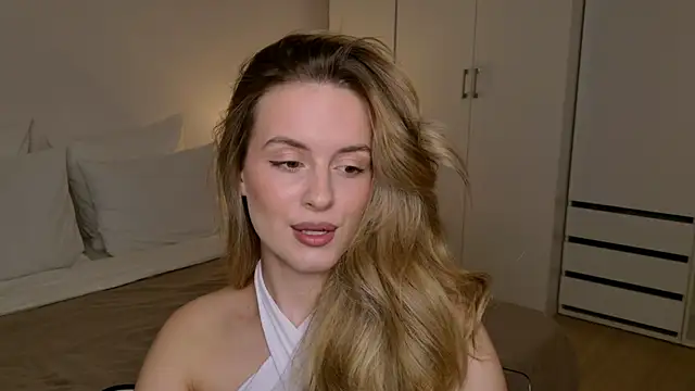 RozzitaBedberry online show from 01/15/26, 03:26