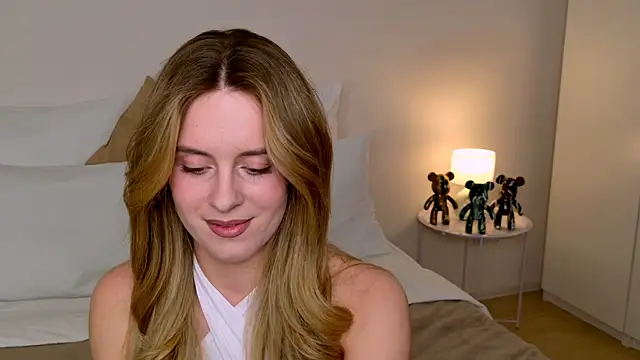 RozzitaBedberry online show from 01/12/26, 02:35