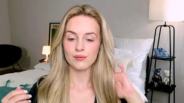 RozzitaBedberry online show from 09/20/25, 06:07