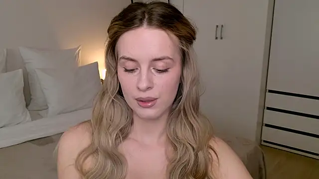 RozzitaBedberry online show from 02/09/26, 02:15