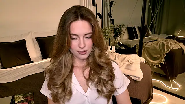 RozzitaBedberry online show from 05/04/26, 01:03