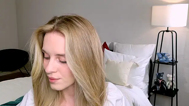 RozzitaBedberry online show from 09/21/25, 01:05