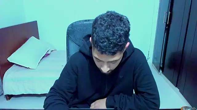 Snapshot of Chandler_ken chatting on 02/03/26, 01:05 Chandler ken online show from 02/03/26, 01:05