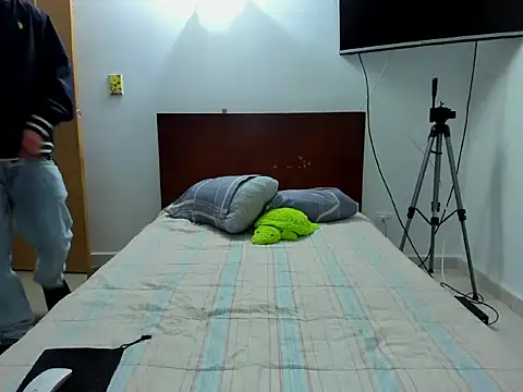 Chandler ken online show from 11/17/25, 04:27