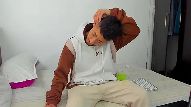 Snapshot of Chandler_ken chatting on 02/05/26, 12:23 Chandler ken online show from 02/05/26, 12:23