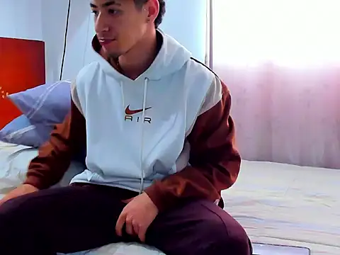 Chandler ken online show from 11/28/25, 01:22