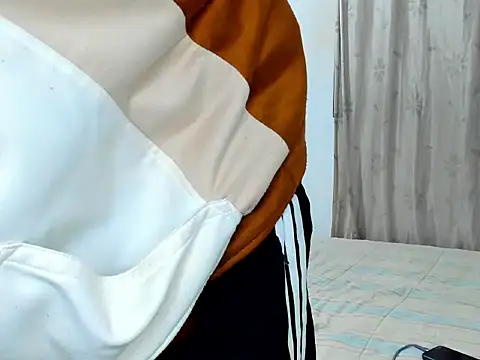 Chandler ken online show from 11/28/25, 01:17