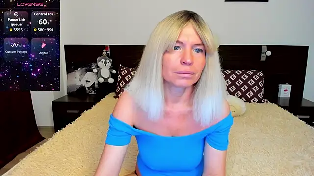 Hanna Becrett17 online show from 05/31/26, 05:24
