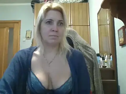 IrinaB1 online show from 12/21/25, 06:15