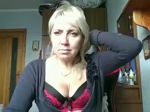 IrinaB1 online show from 10/25/25, 07:07