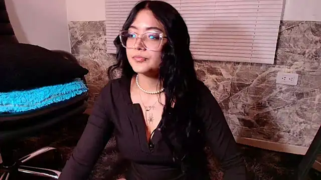 Susana hank2 online show from 04/19/26, 06:43