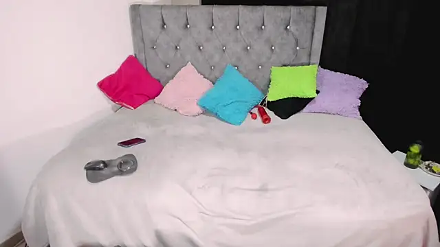 valenthottie online show from 03/23/25, 02:48