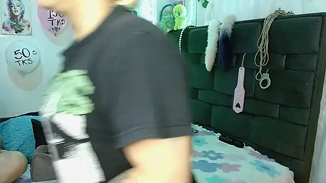 the lesbian game online show from 03/21/26, 05:28