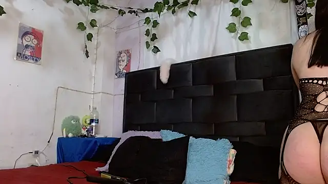 the lesbian game online show from 03/09/26, 06:22